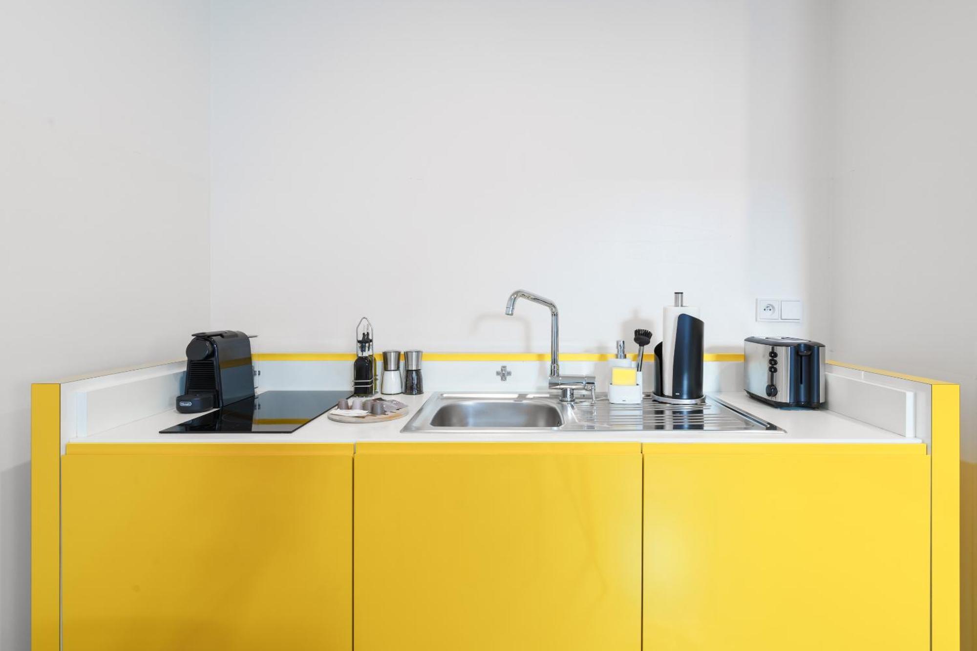Limehome Halkova Aparthotel 4*