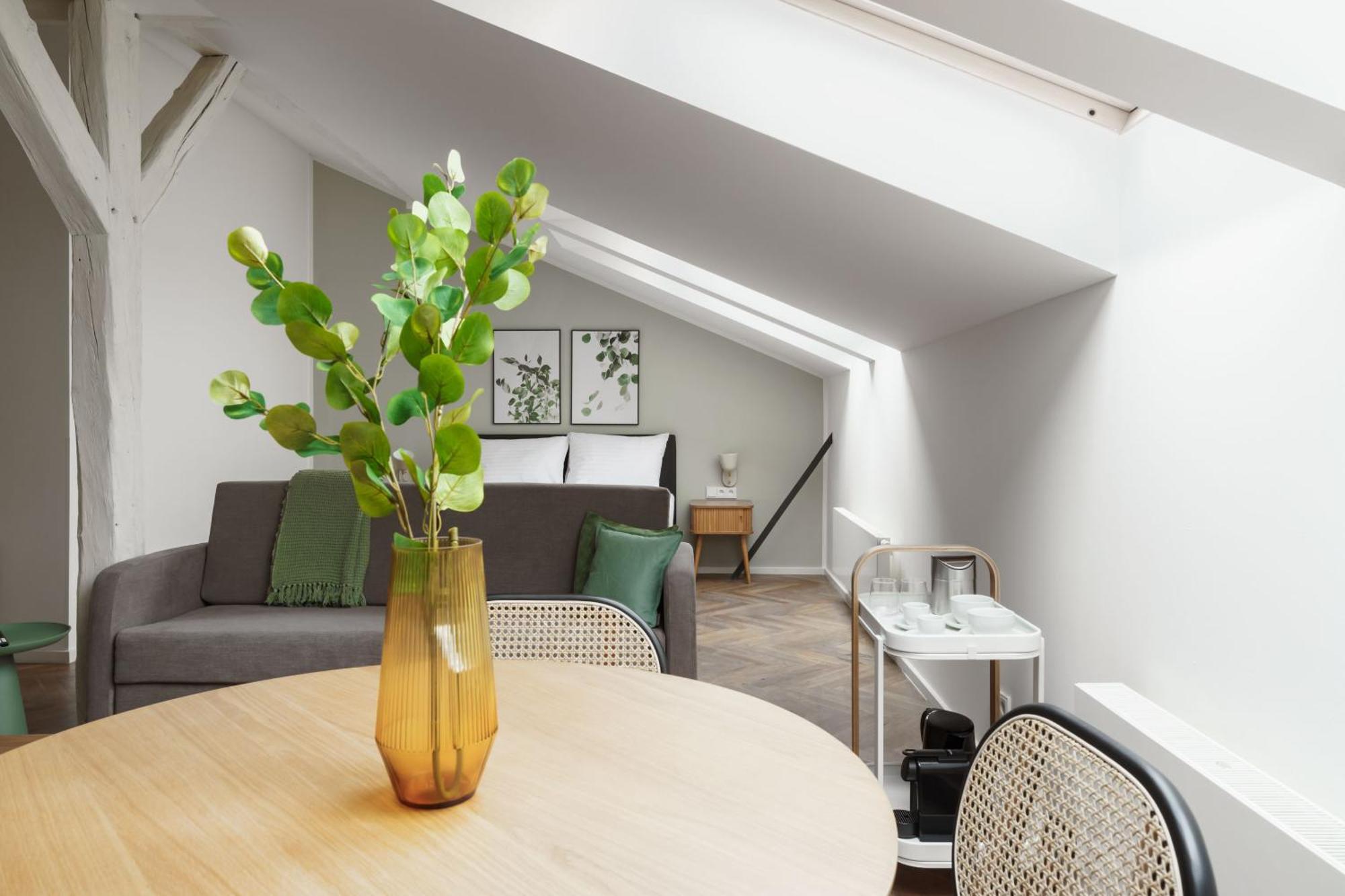Limehome Halkova Prague