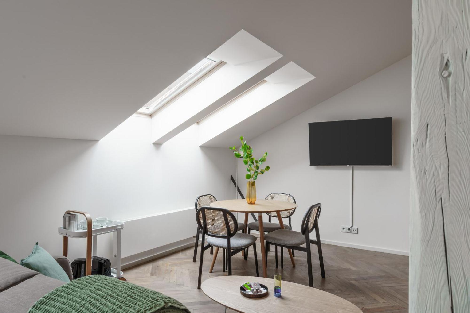 Limehome Halkova Aparthotel 4*