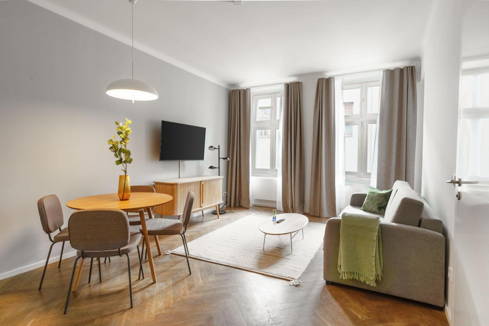 Limehome Halkova Aparthotel