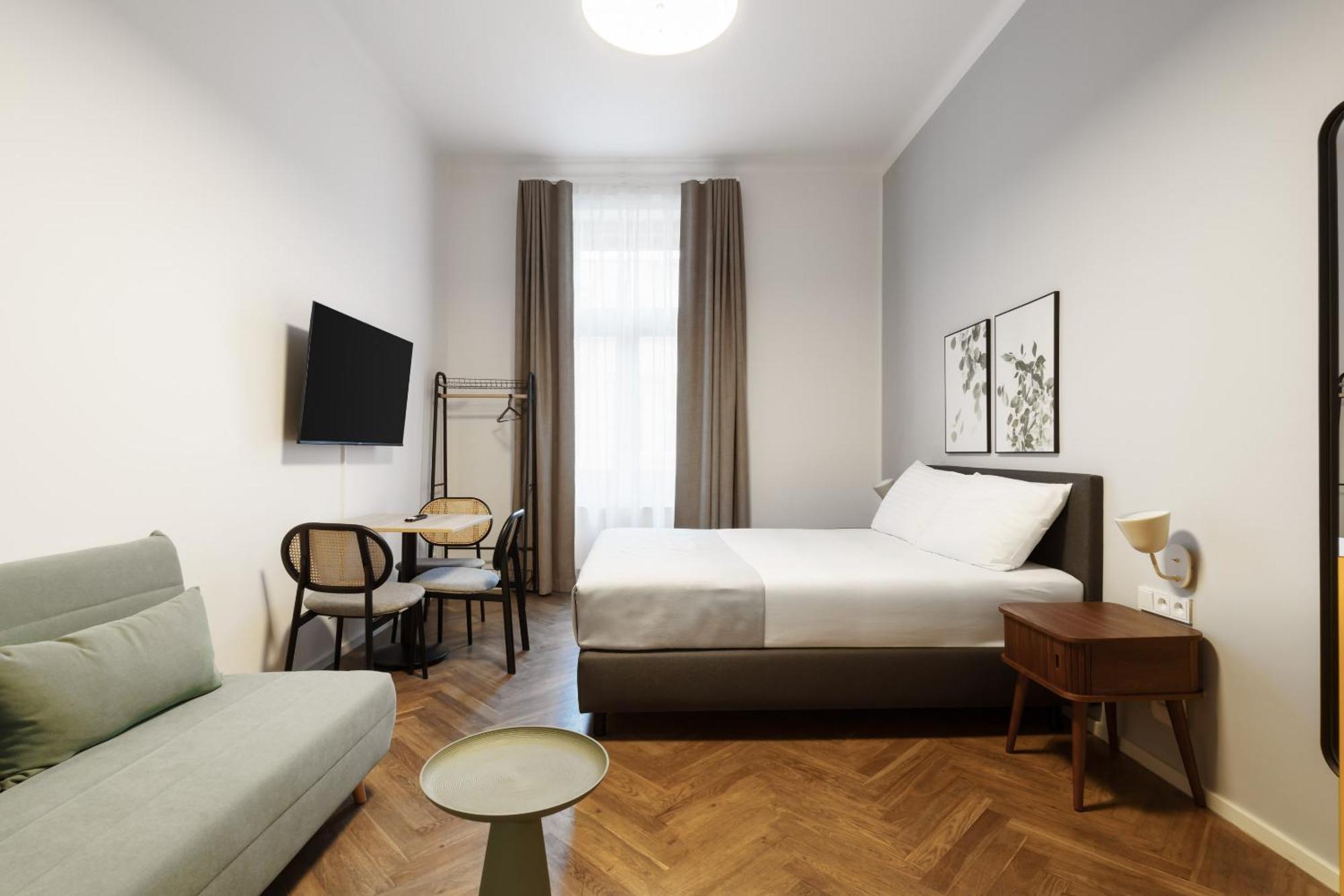 Aparthotel Limehome Halkova 4*