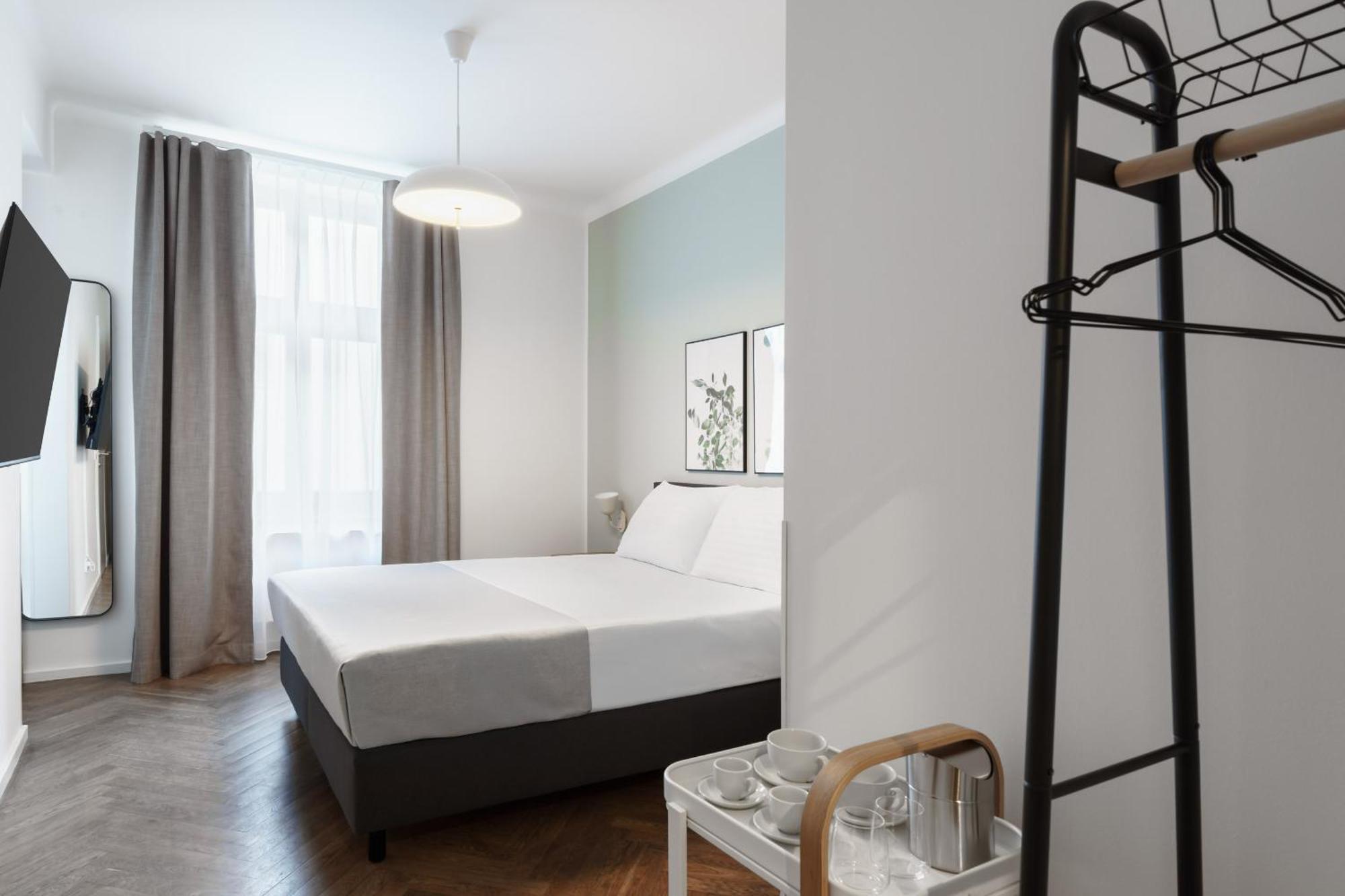 Aparthotel Limehome Halkova Prague