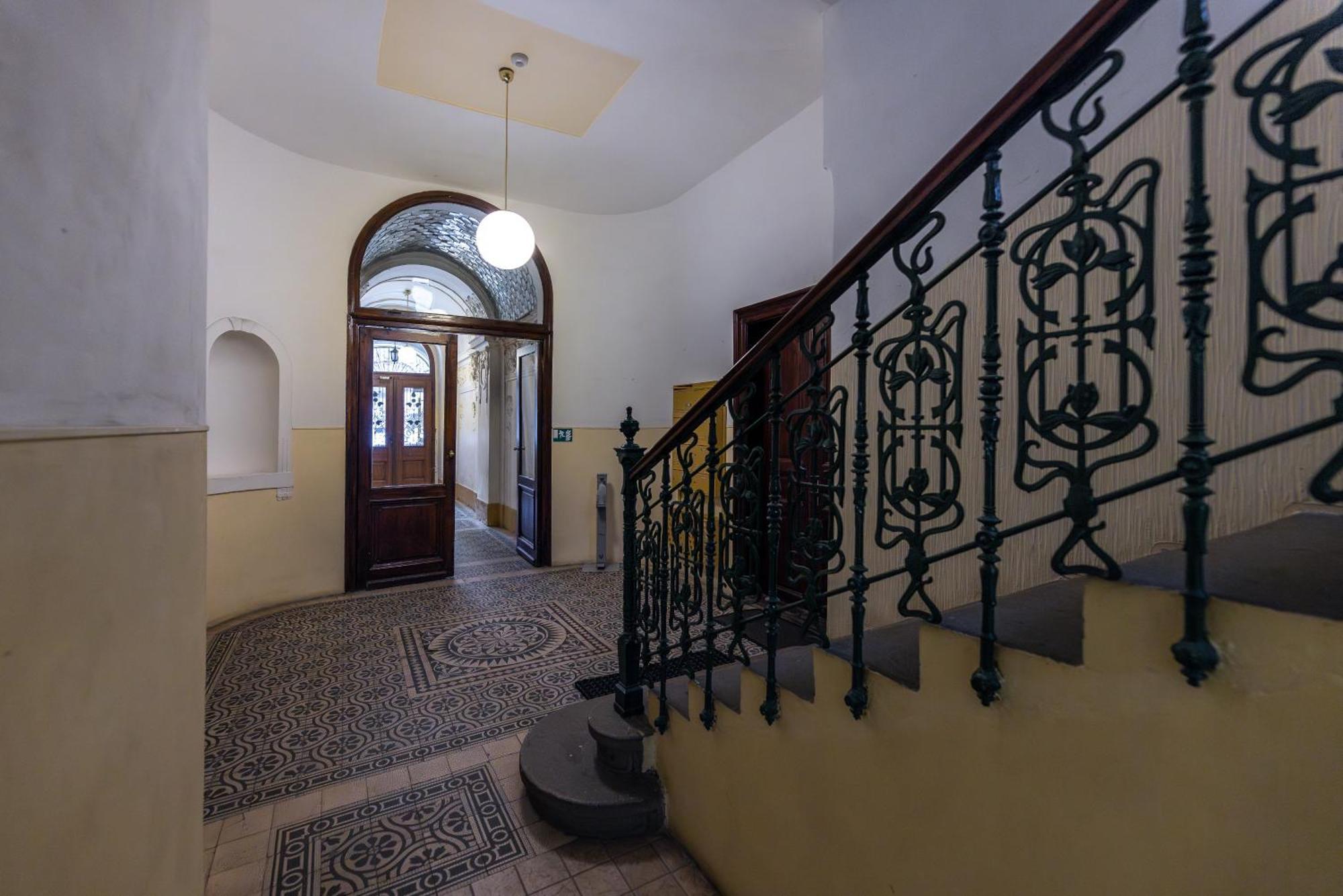 Eli Spacious With Old Town View, Parking & Ac Apartment Prague