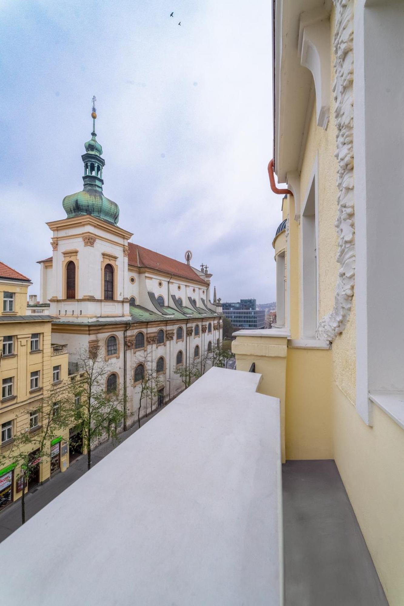 Chic Brick In Historic City By Rentez * Prague