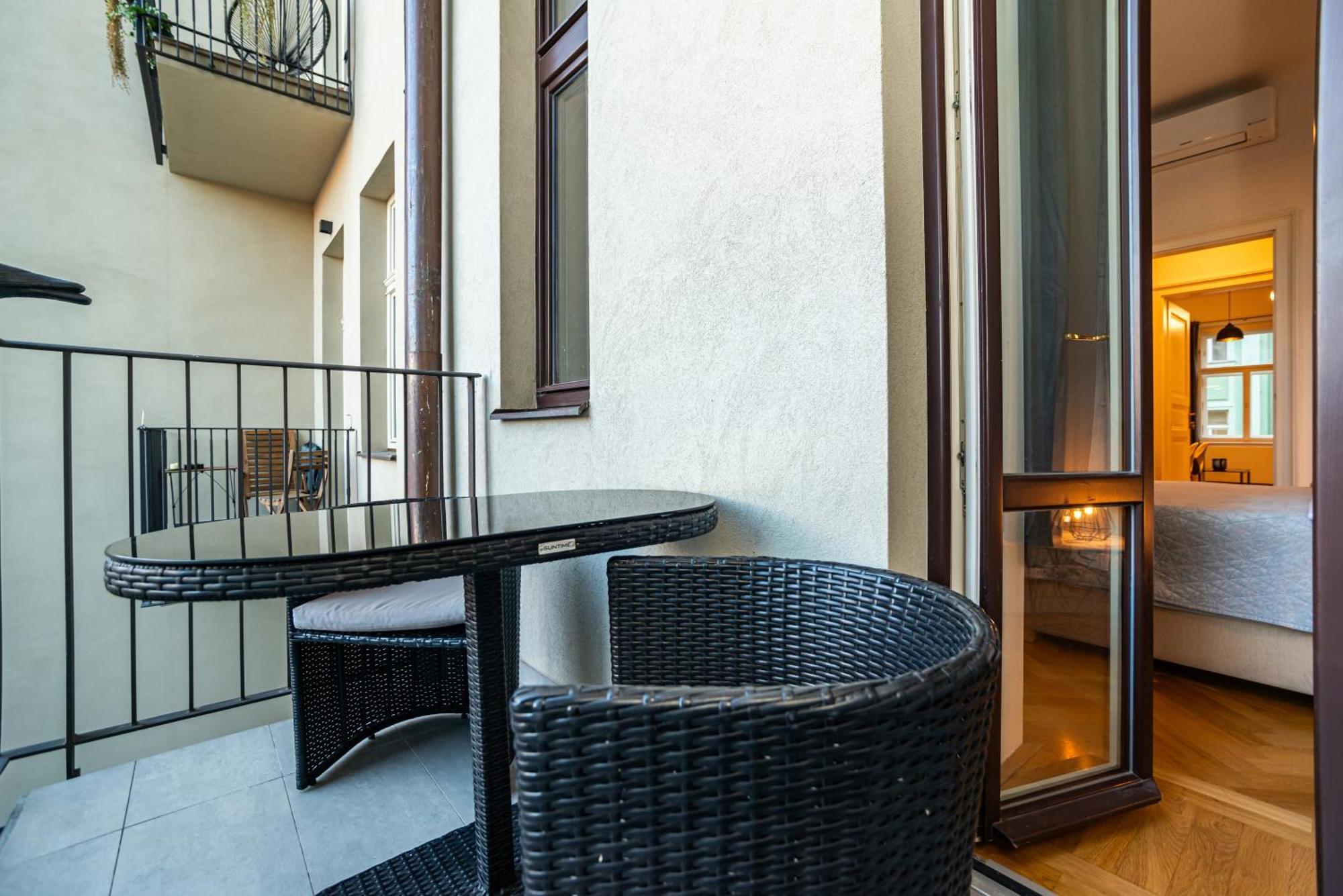 Apartment Cute With The Terrace And Ac *