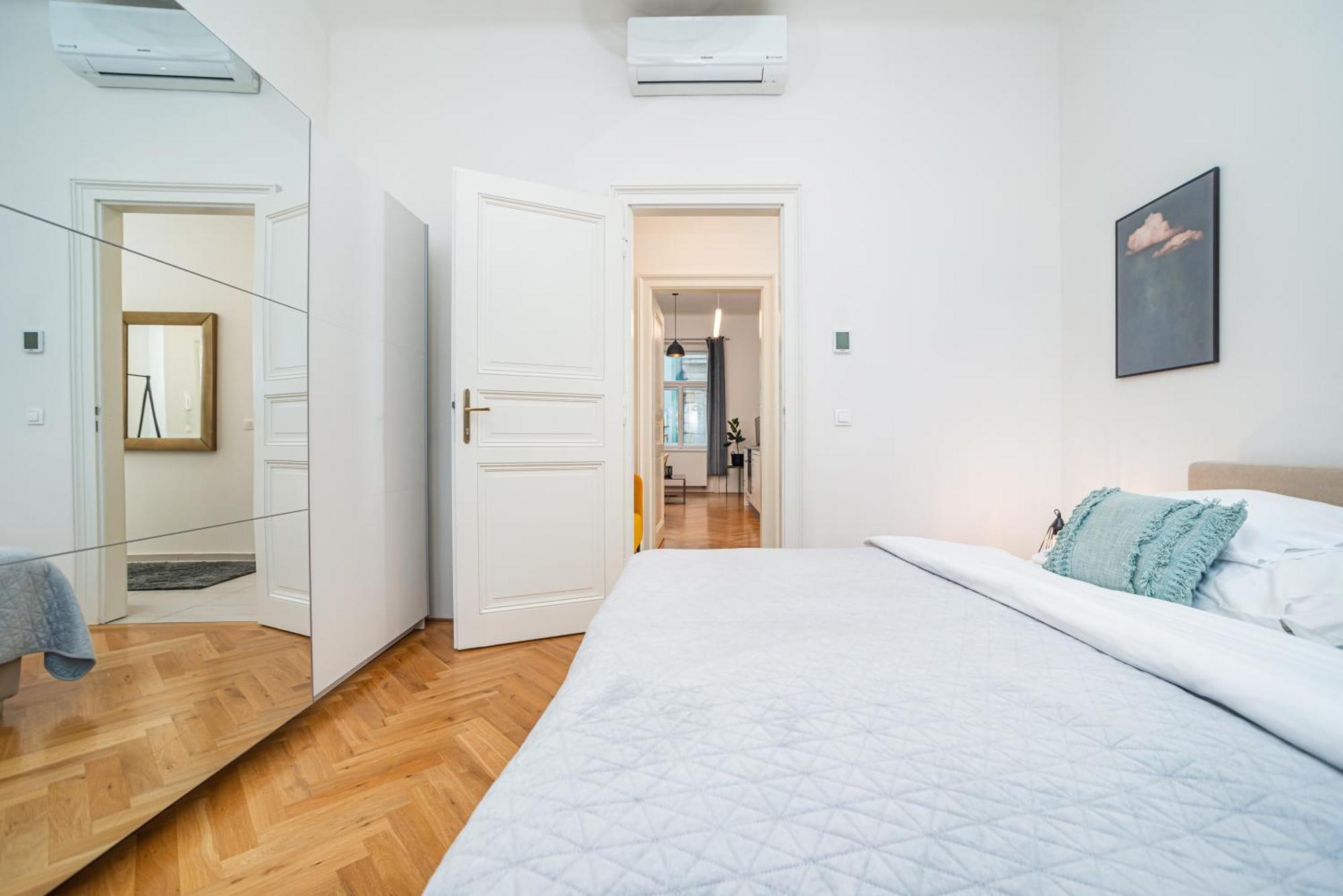 Cute With The Terrace And Ac Apartment