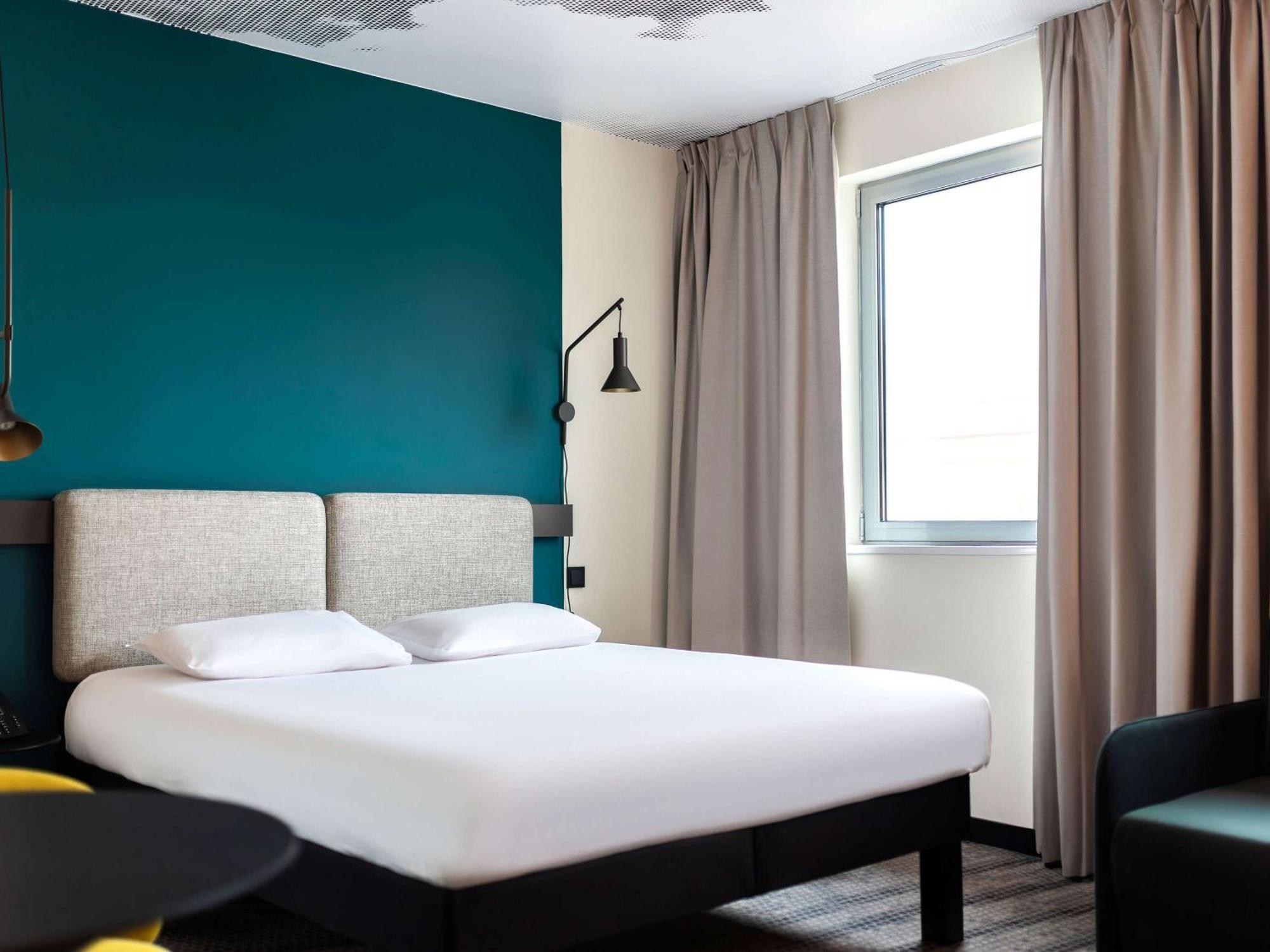 Ibis Wenceslas Square 3*