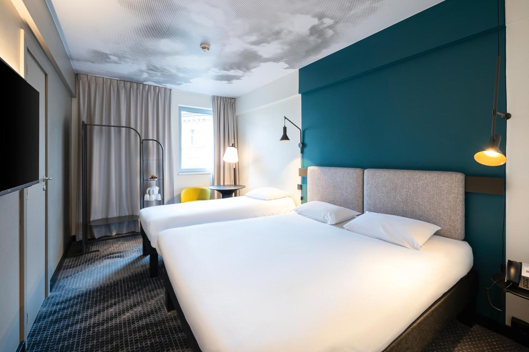 Ibis Wenceslas Square Hotel 3*