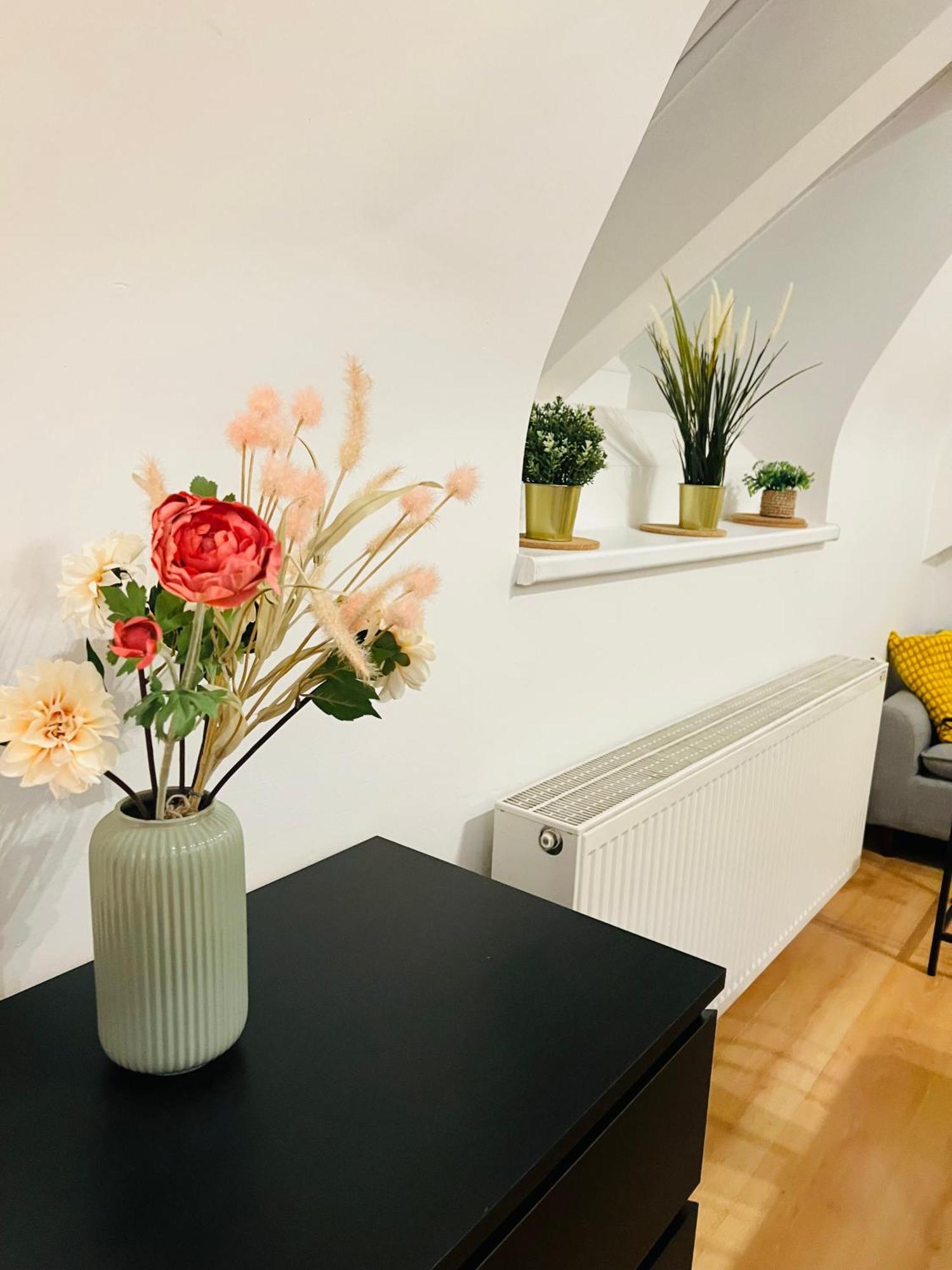 Central, Cozy & Stylish With Views * Prague