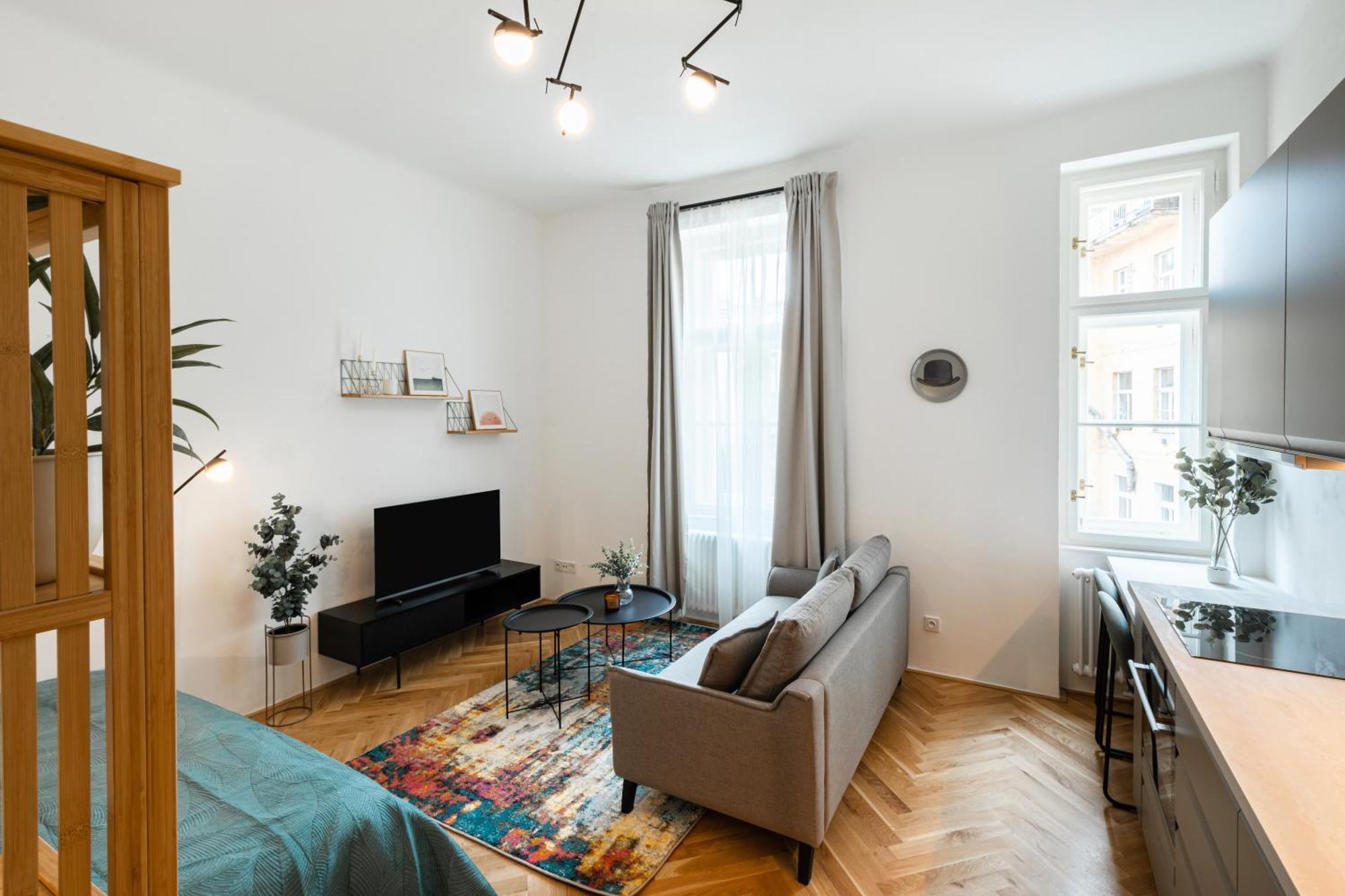 Sunny In The Center Of Vrsovice Appartement