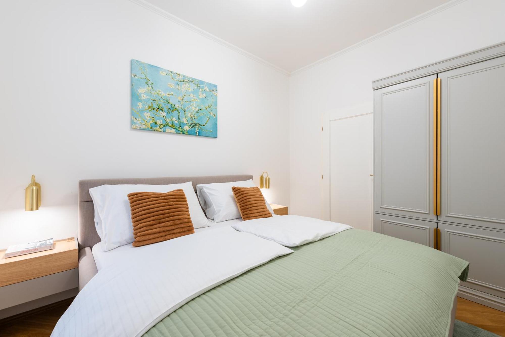 Luxury Retreat By Charles Bridge * Prag