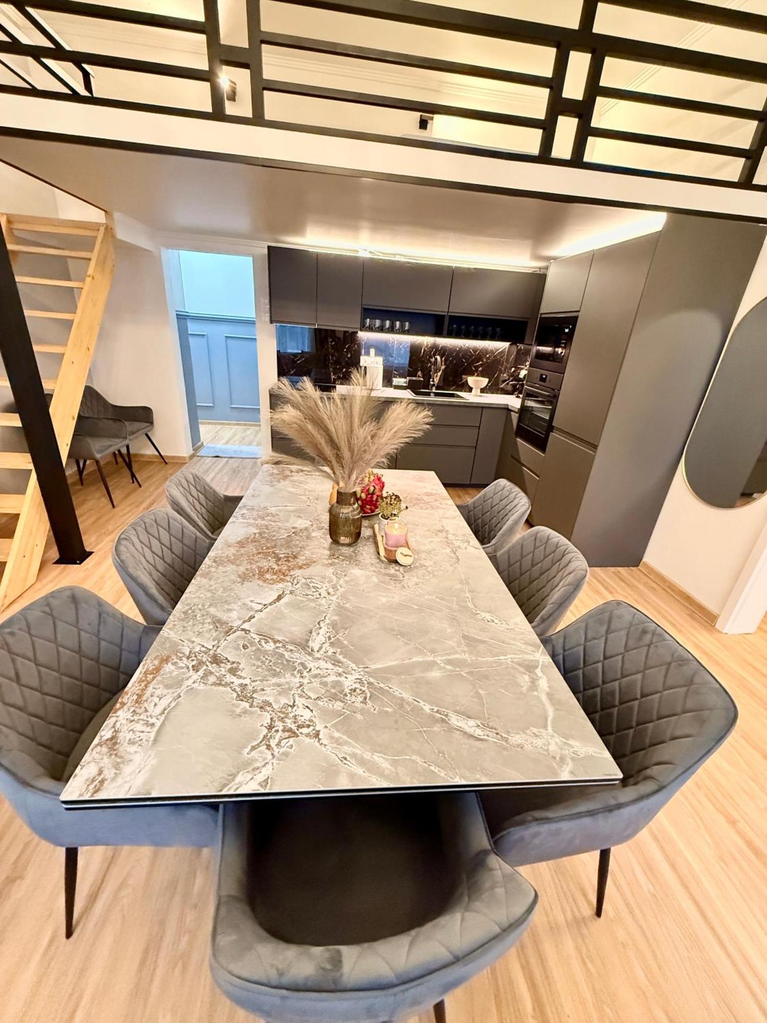 Apartment Stunning In Middle Of Wenceslas Square Prague
