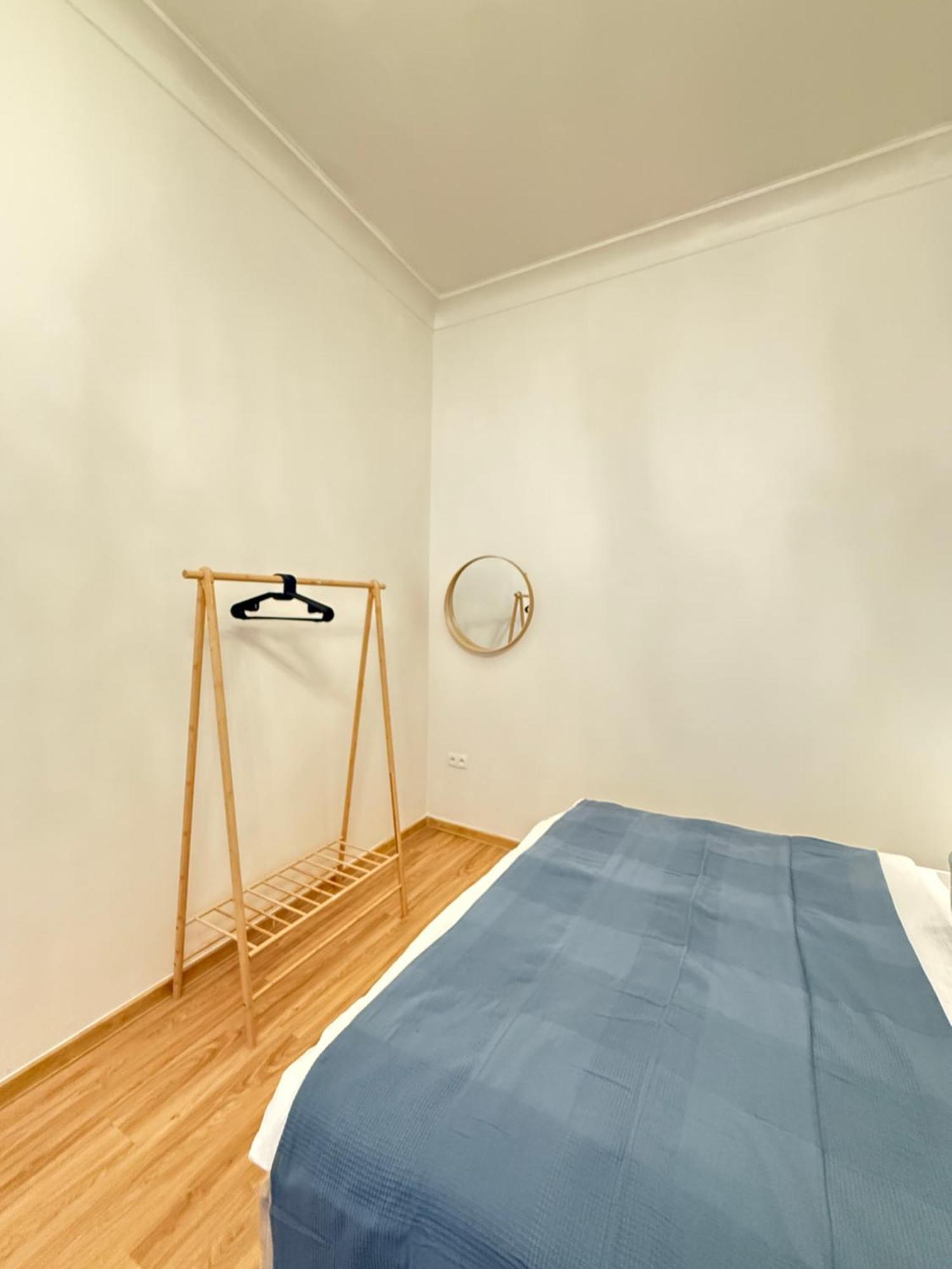 Stunning In Middle Of Wenceslas Square Apartment *