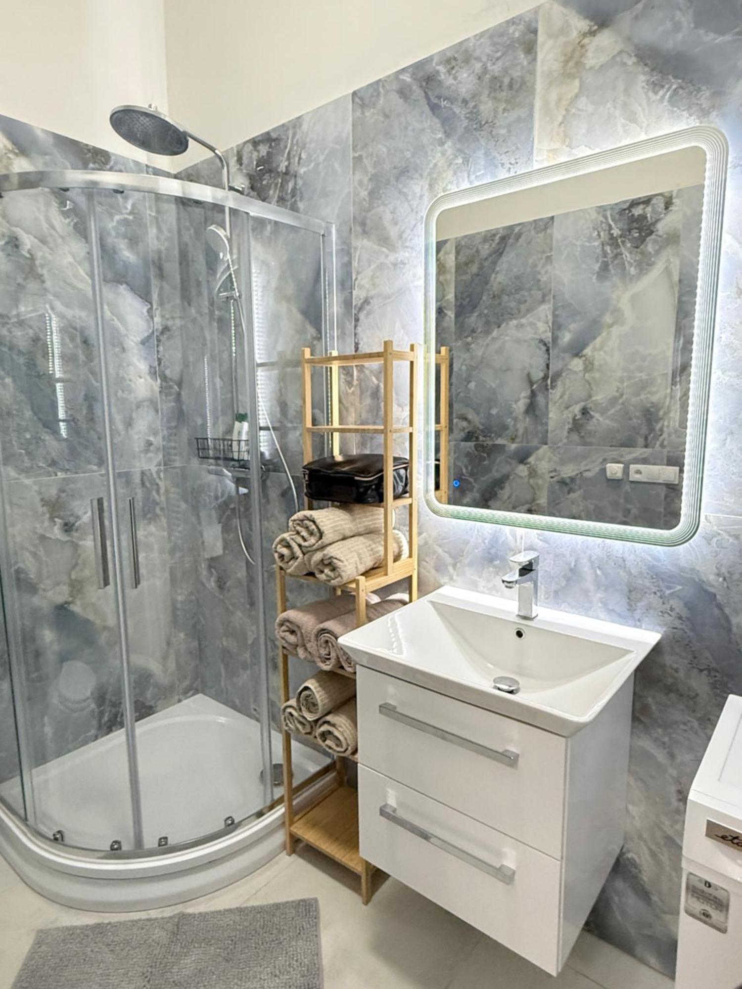 Stunning In Middle Of Wenceslas Square Apartment Prague