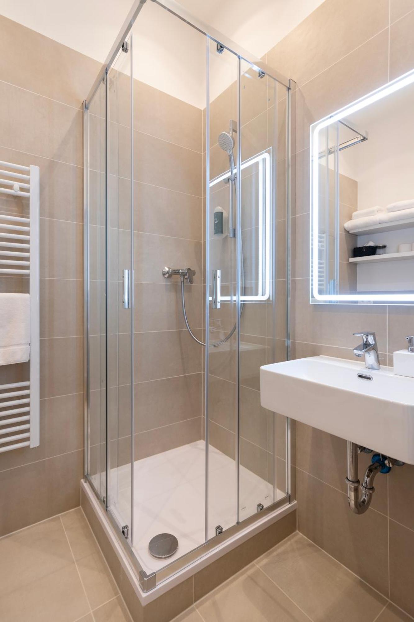 Apartment J3