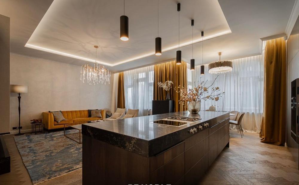 Apartment Old Town Luxury 3bd Prague