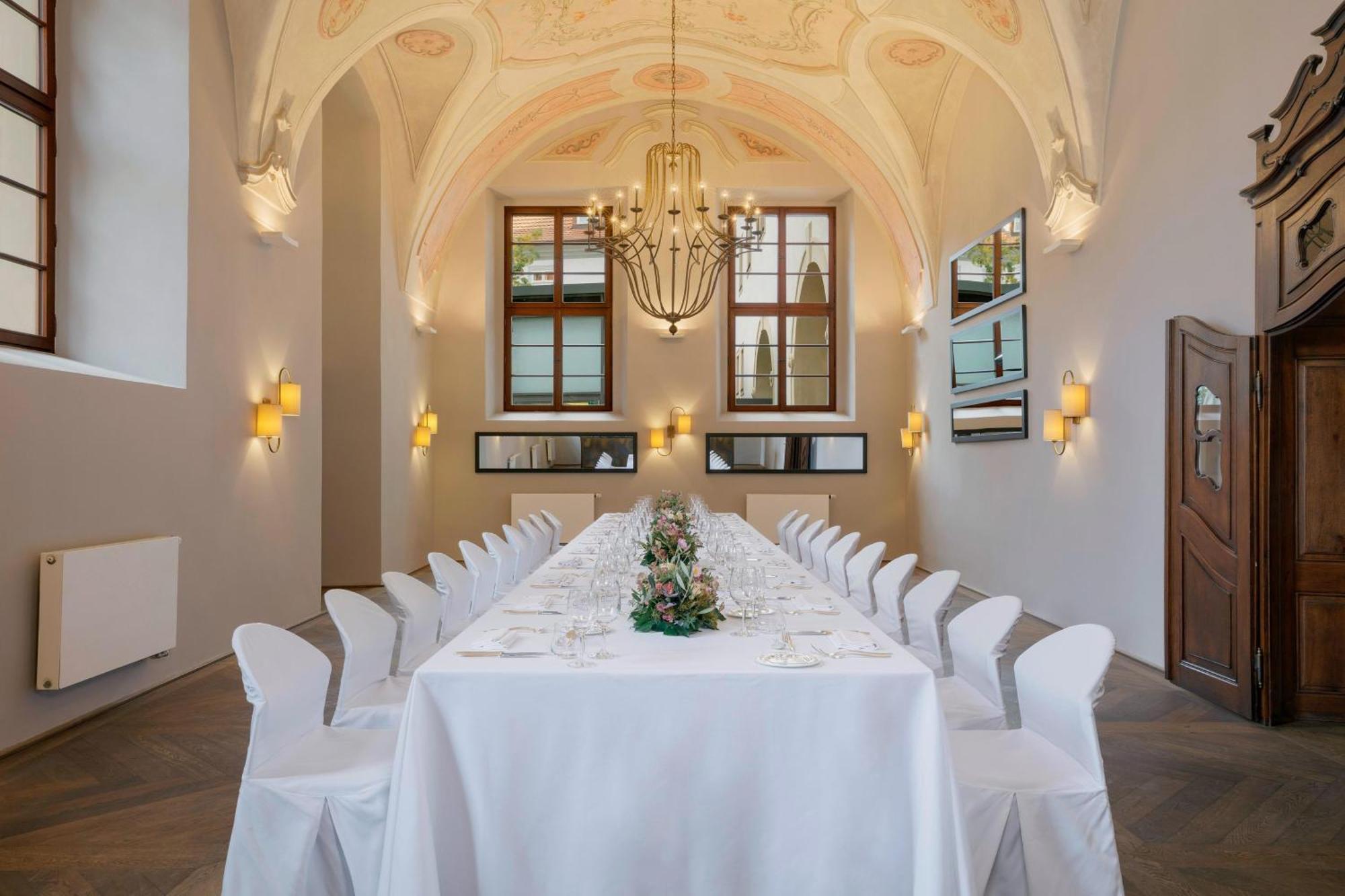 Augustine, A Luxury Collection Hotel, 5*
