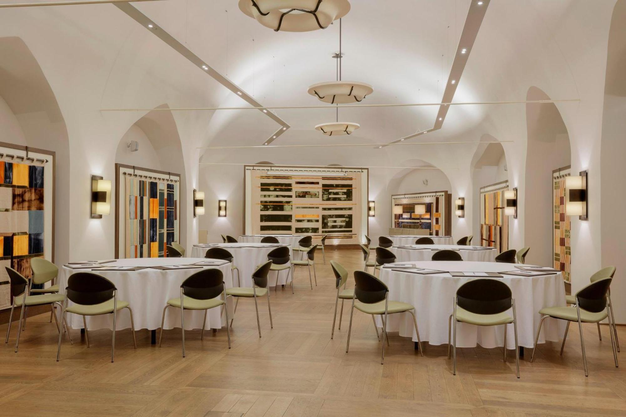 Augustine, A Luxury Collection Hotel, Hotel 5*