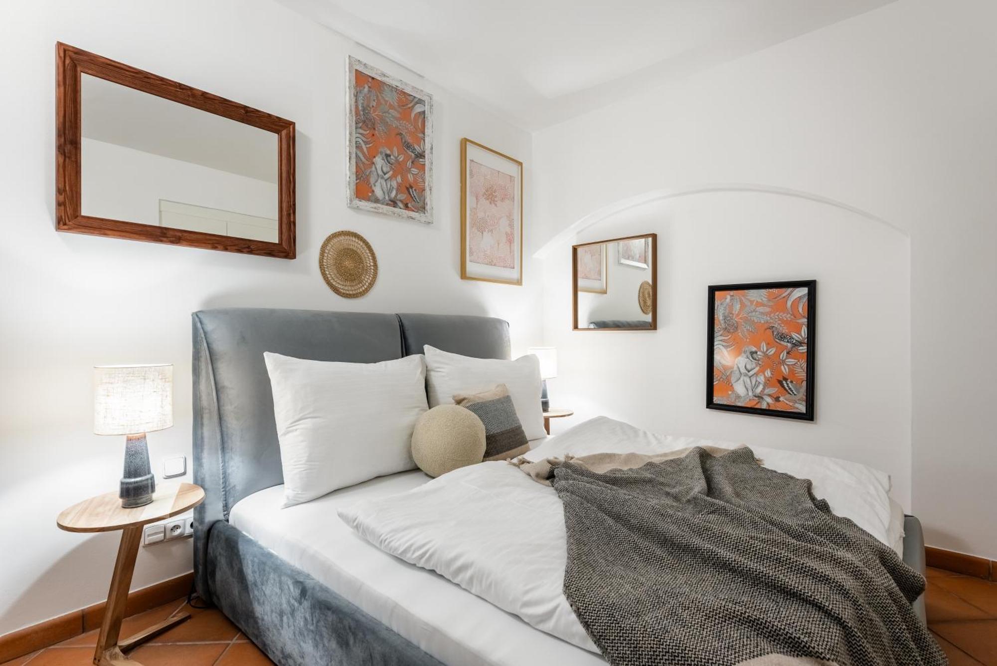 Luxury Retreat By Charles Bridge Daire