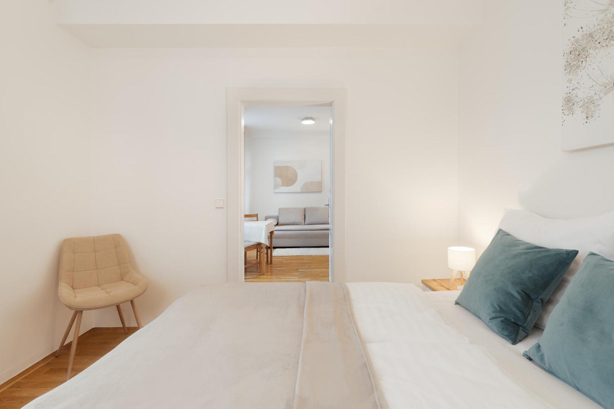 Louvre - Cozy Center With Balcony Apartment *