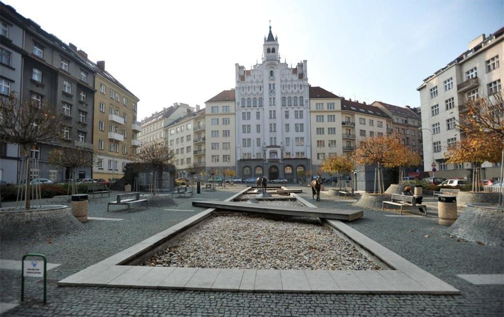 Appartement Sunny With Balcony Near Castle With Castle View Prague