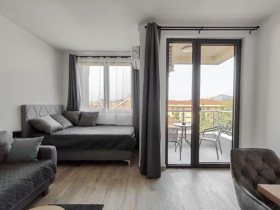 Apartman No1 Reos Apartment *