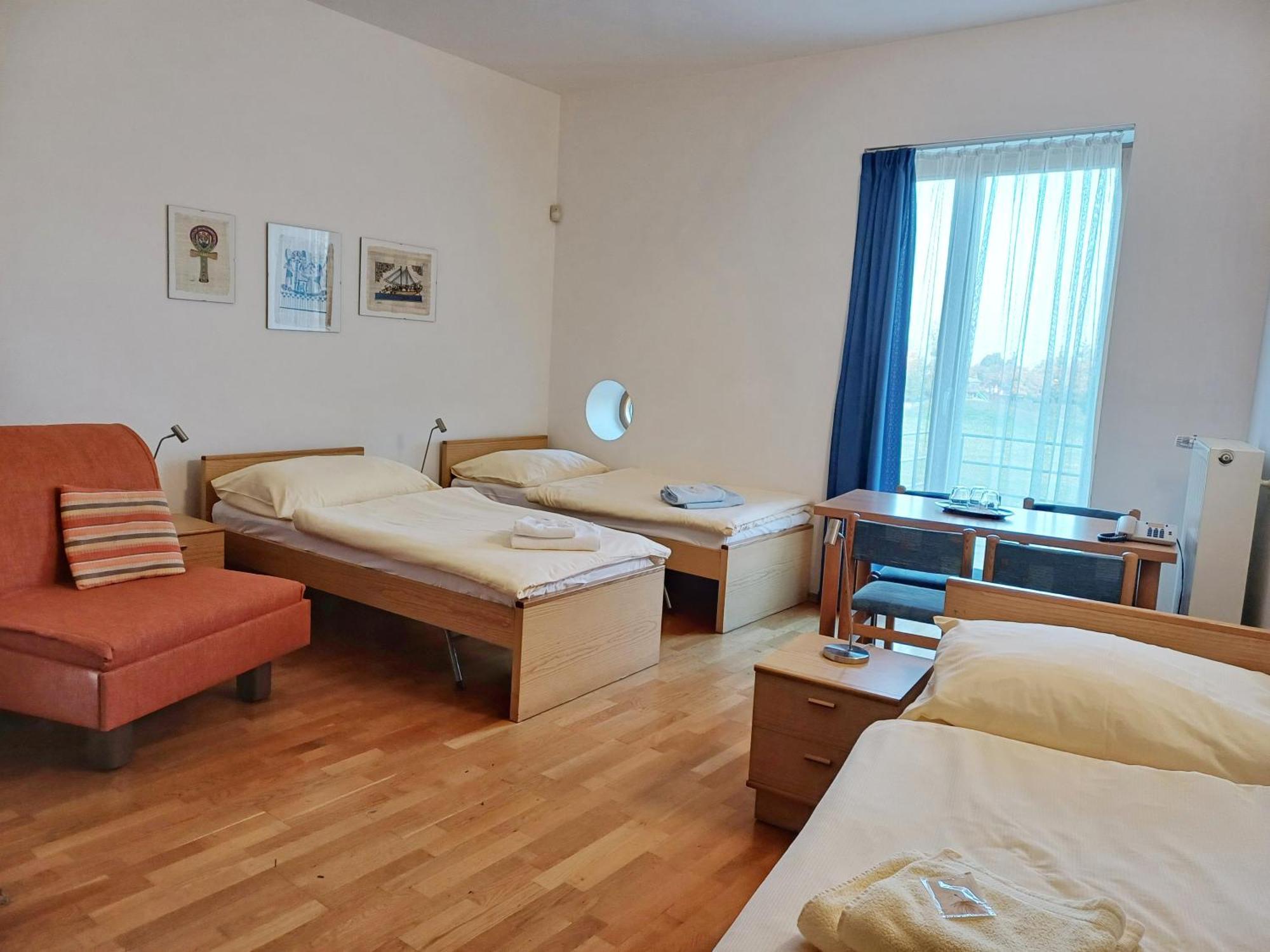 Centrum Mariapoli Hotel Prague