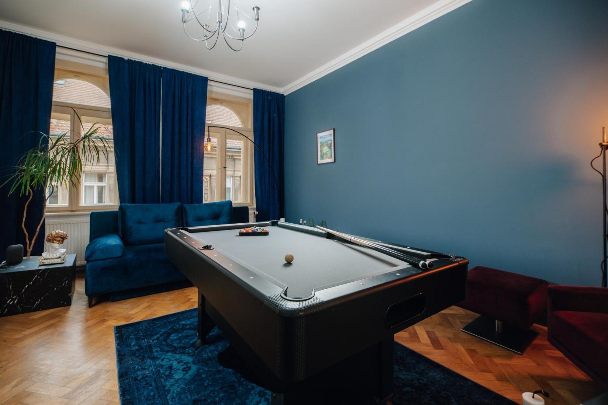Apartment Proxima Downtown - Pool Table And Cinema Projector Prague
