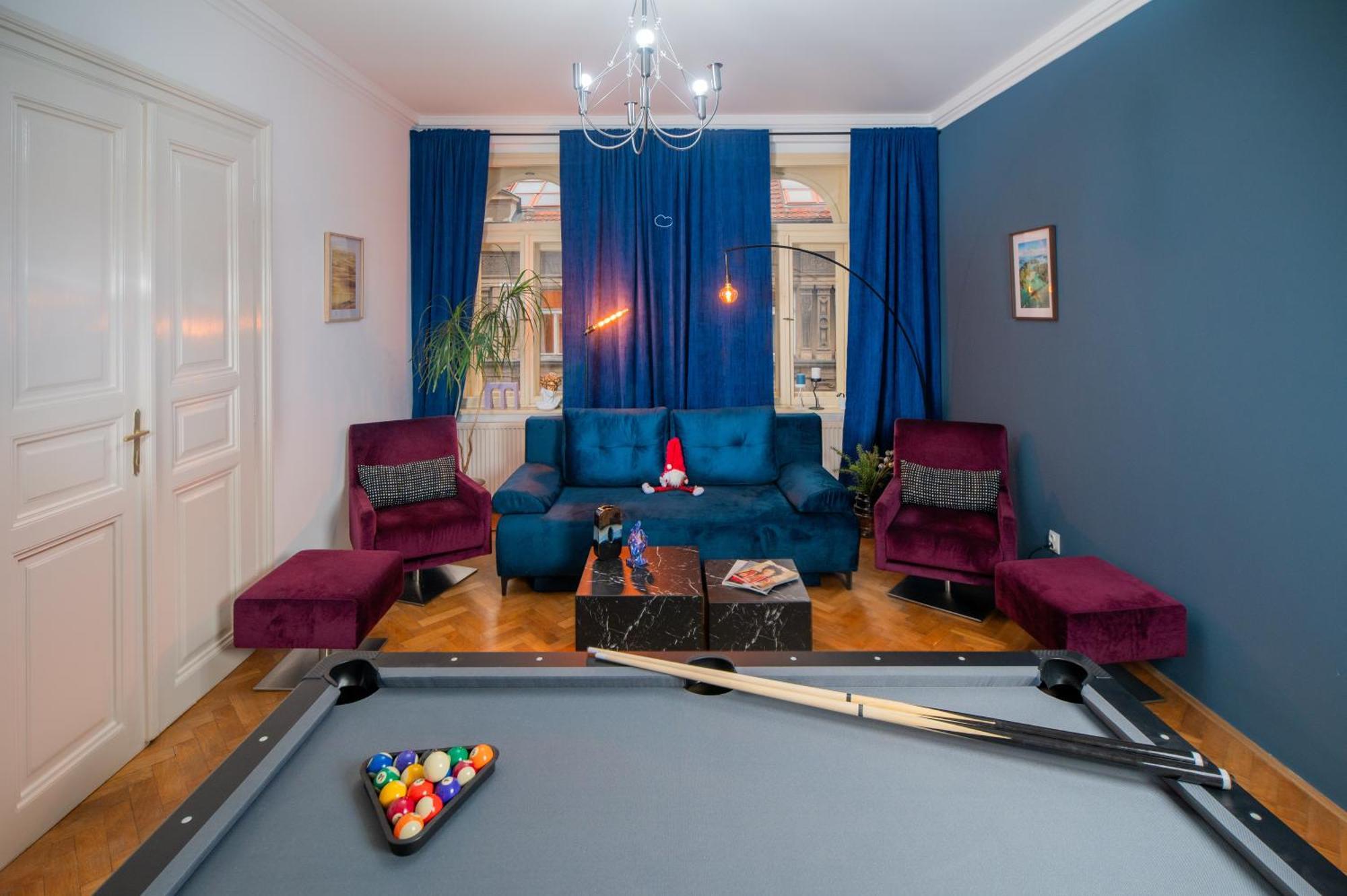 Proxima Downtown - Pool Table And Cinema Projector Apartment *