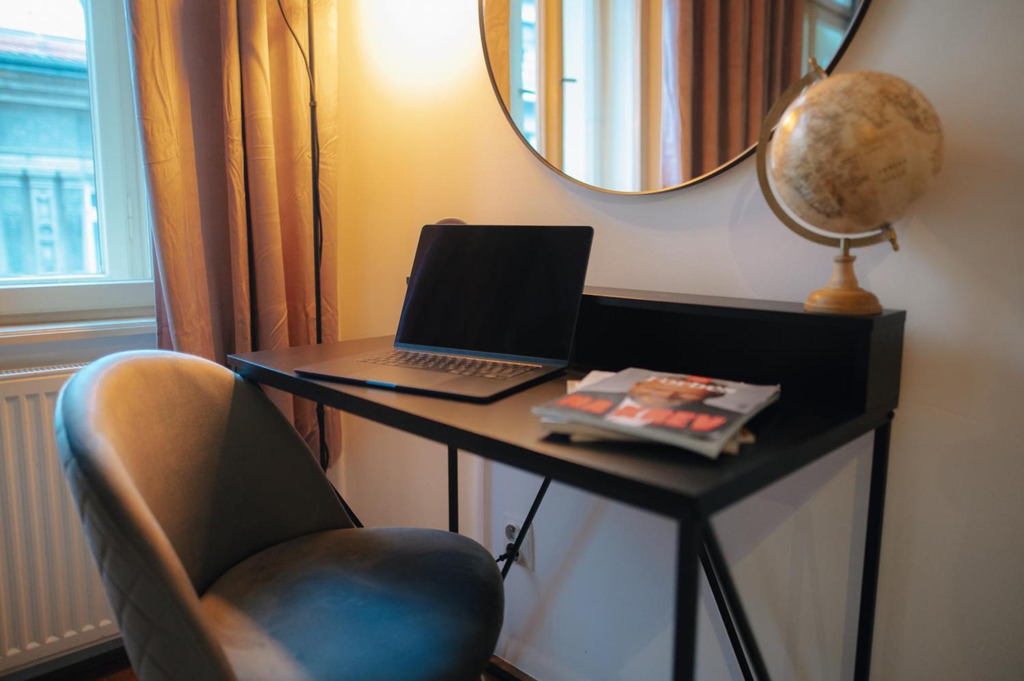 Apartment Proxima Downtown - Pool Table And Cinema Projector Prague