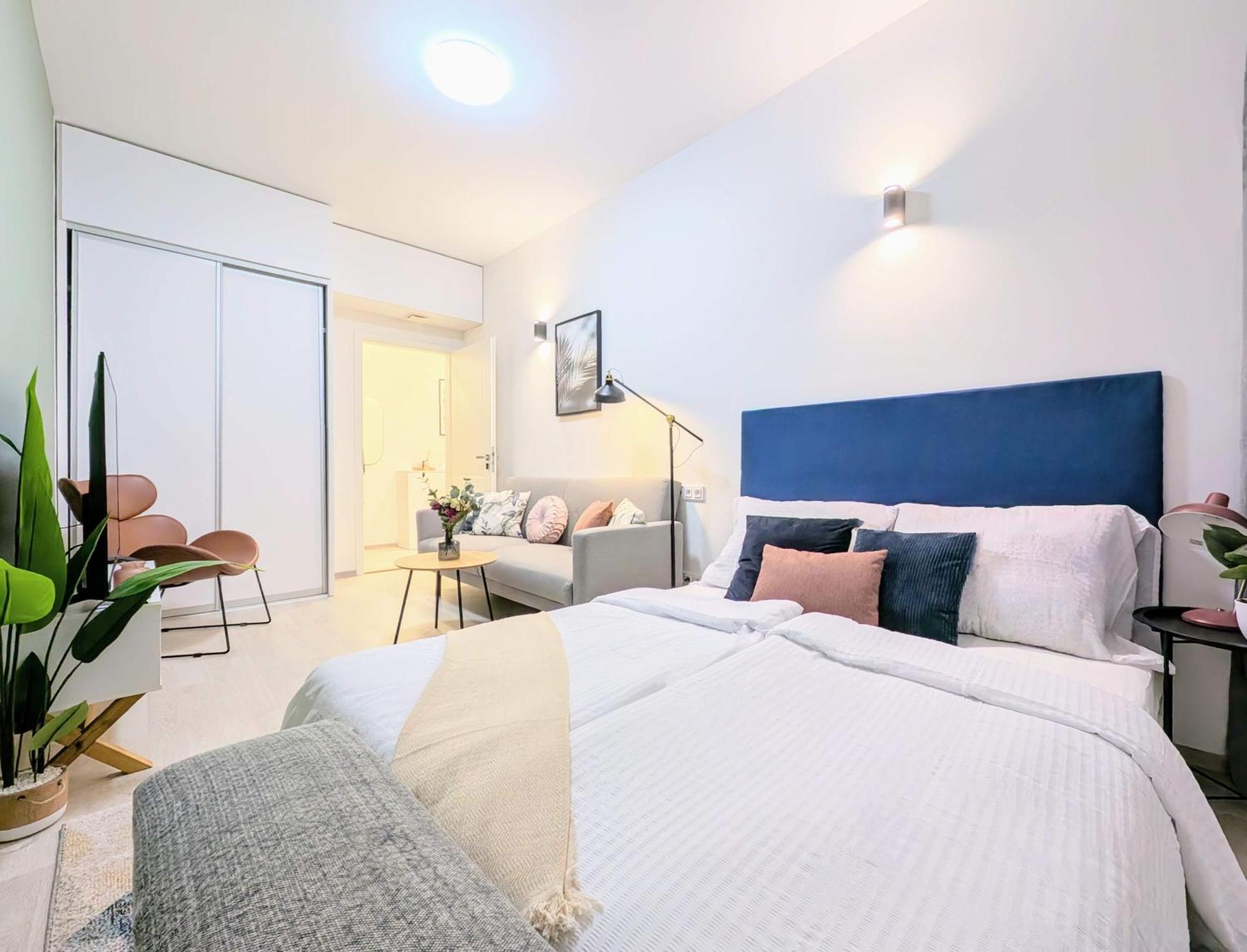 Old Town 2 Bdr, Free Coffee Apartment *