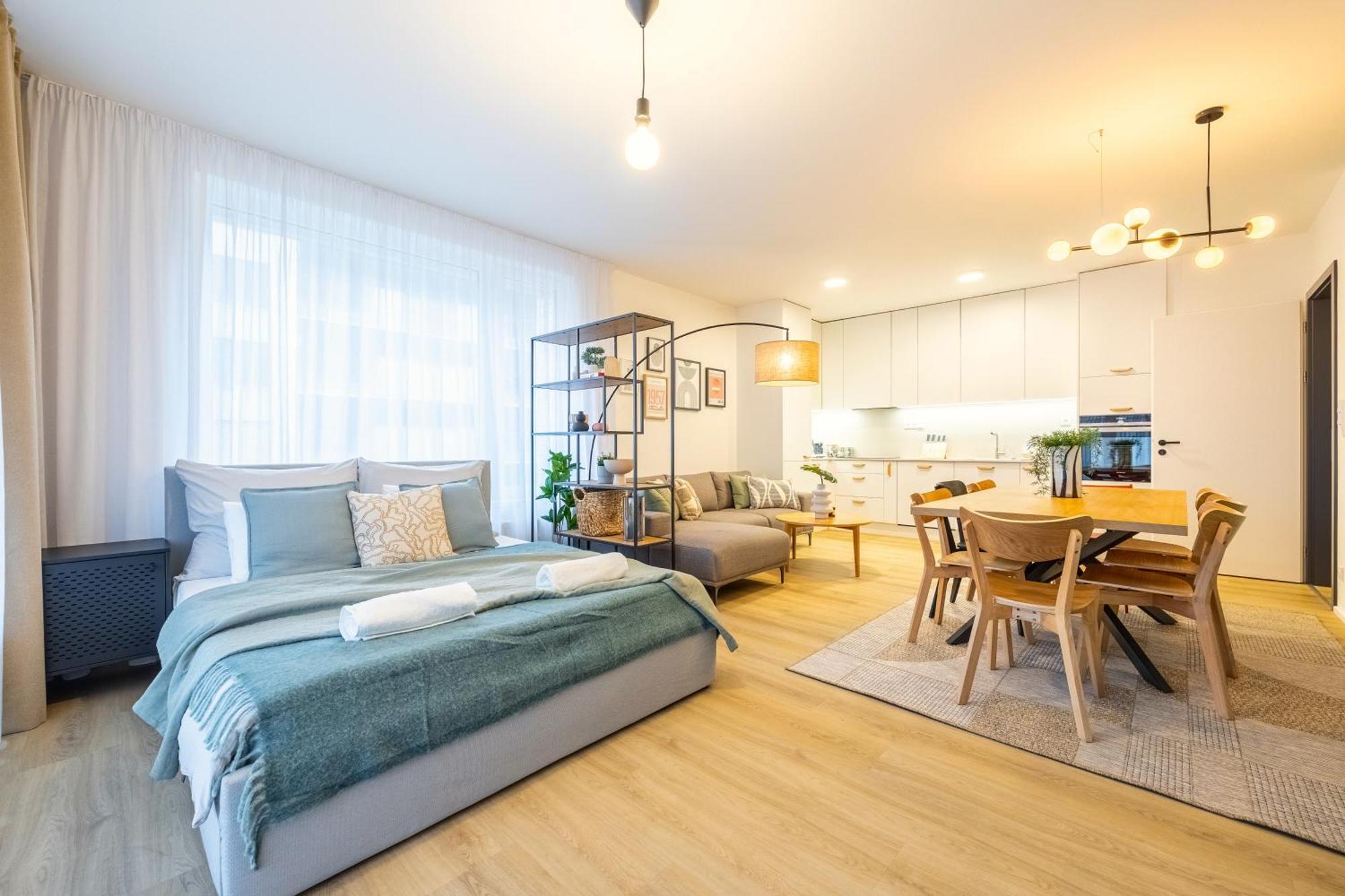 Apartment Spacious 3br - 2 Parking Spots, Full Kitchen, By Gravity *