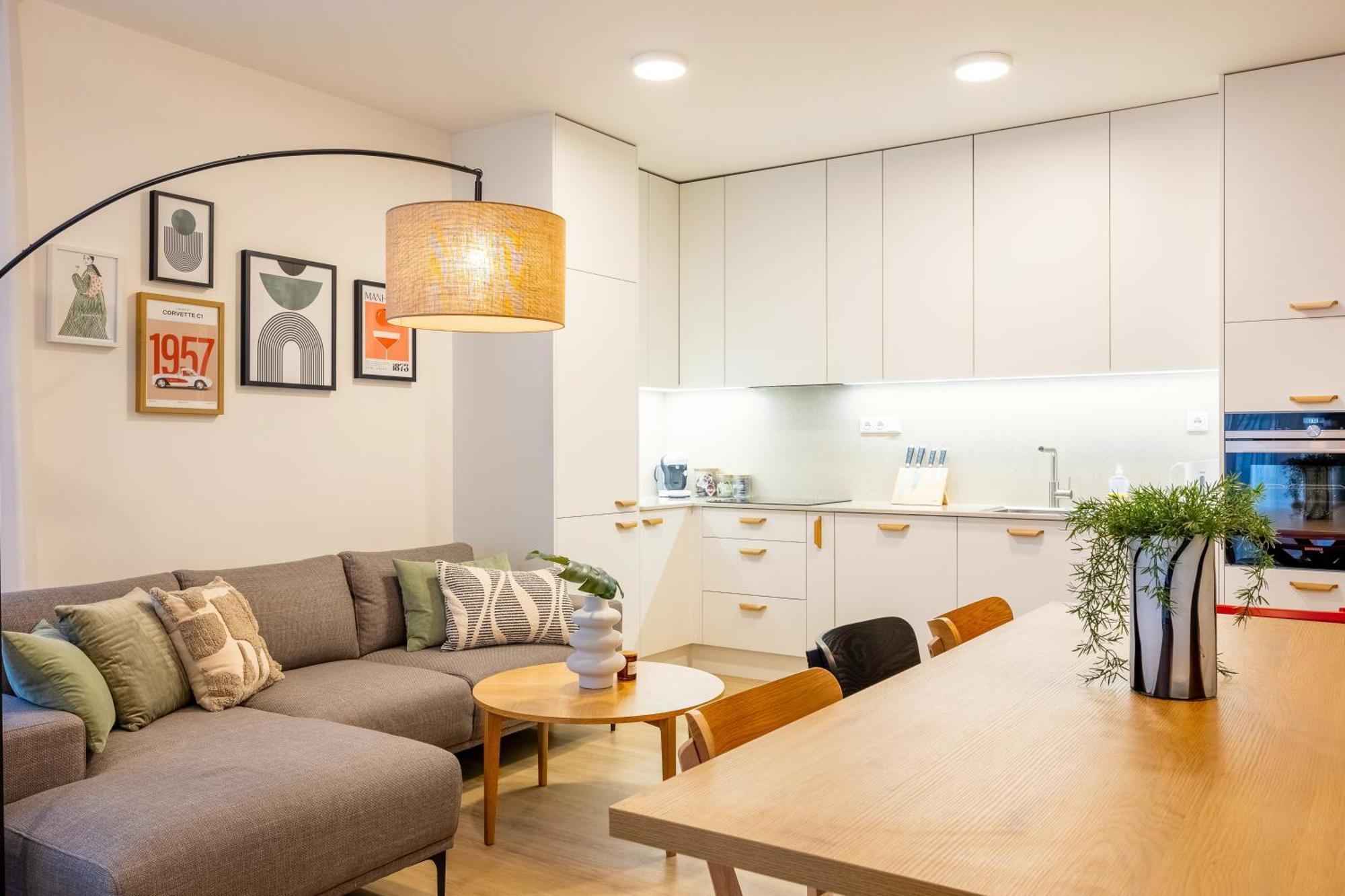 Spacious 3br - 2 Parking Spots, Full Kitchen, By Gravity Apartamento Praga