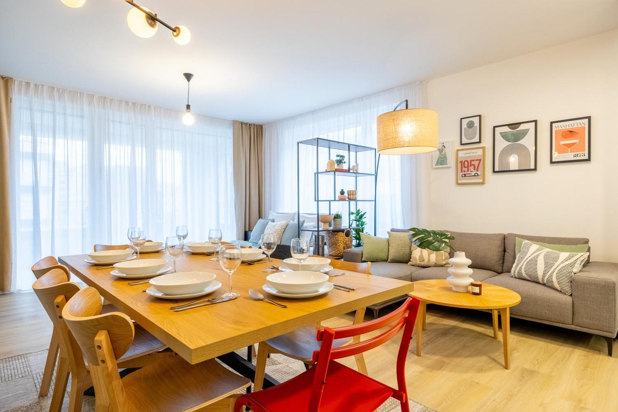 Apartamento Spacious 3br - 2 Parking Spots, Full Kitchen, By Gravity Praga