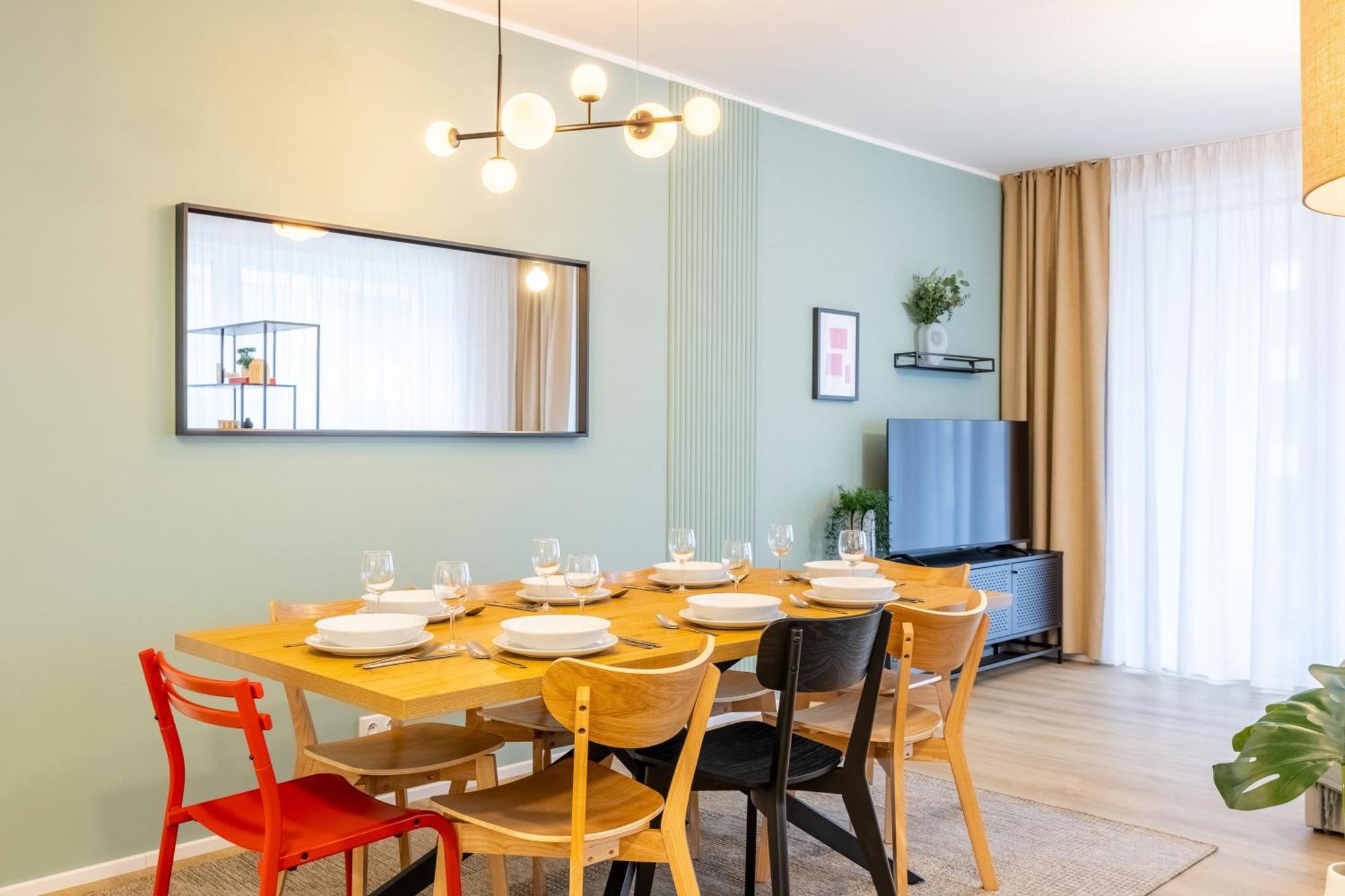 Apartamento Spacious 3br - 2 Parking Spots, Full Kitchen, By Gravity Praga