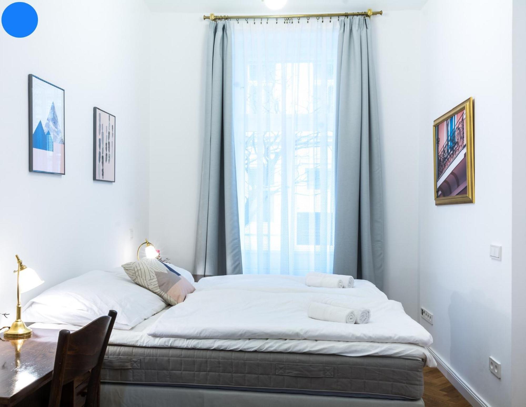 Aparthotel Lublanska 12
