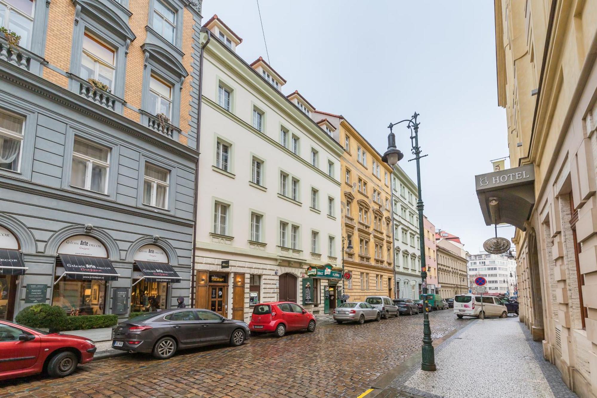 Selin Prag