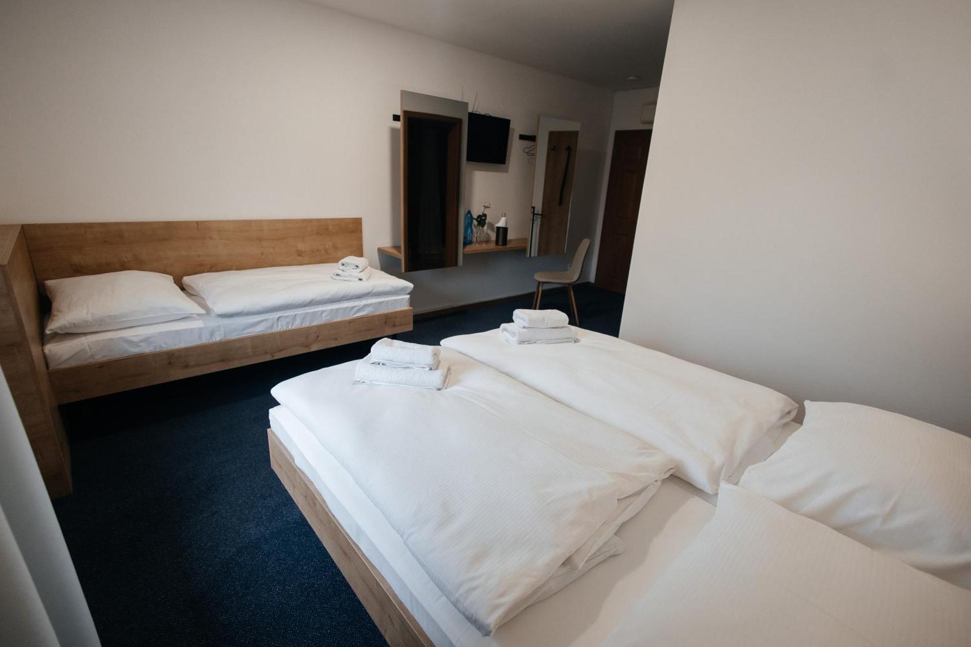 Hotel Golden Golem & Prague