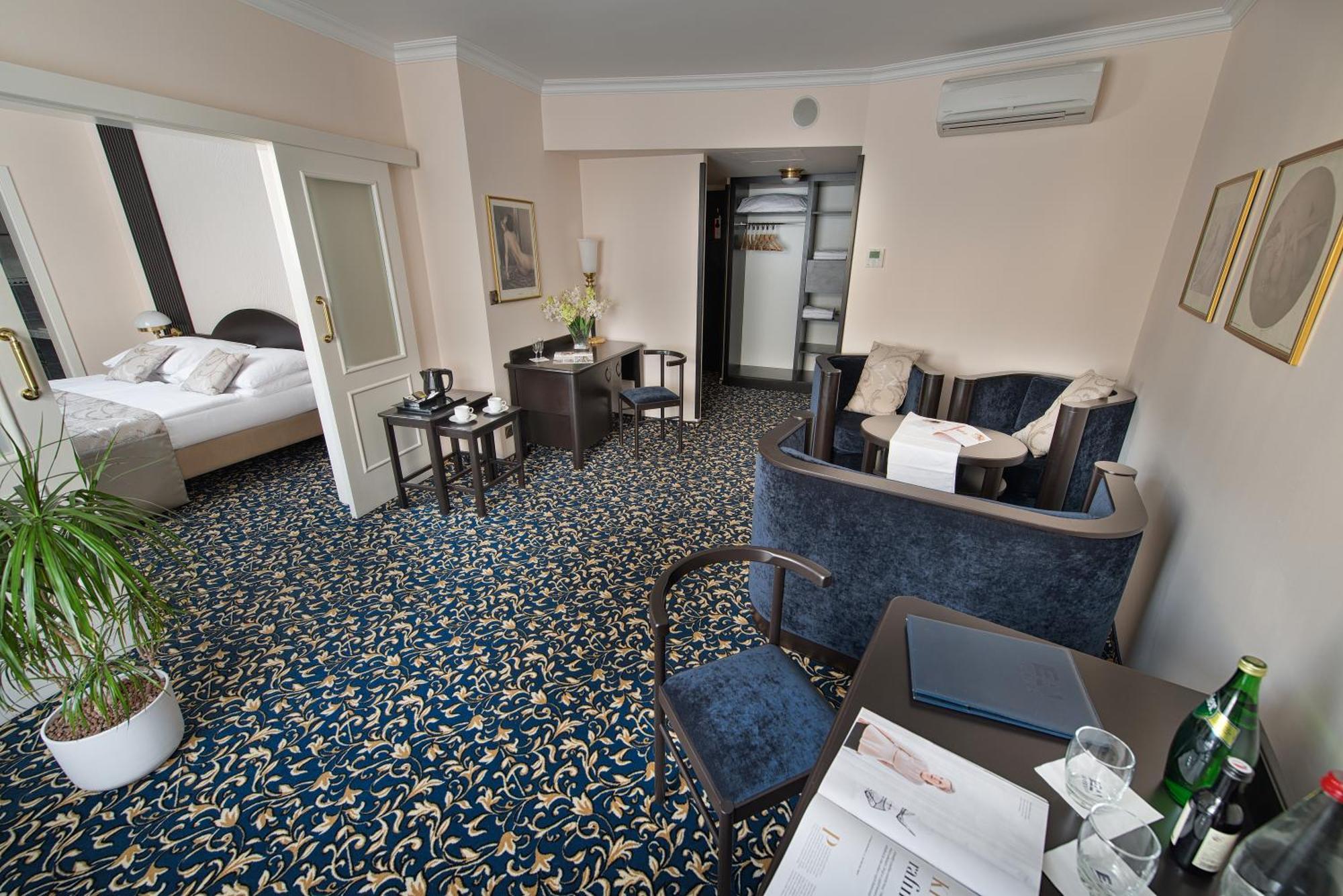 Esprit 4* Prague