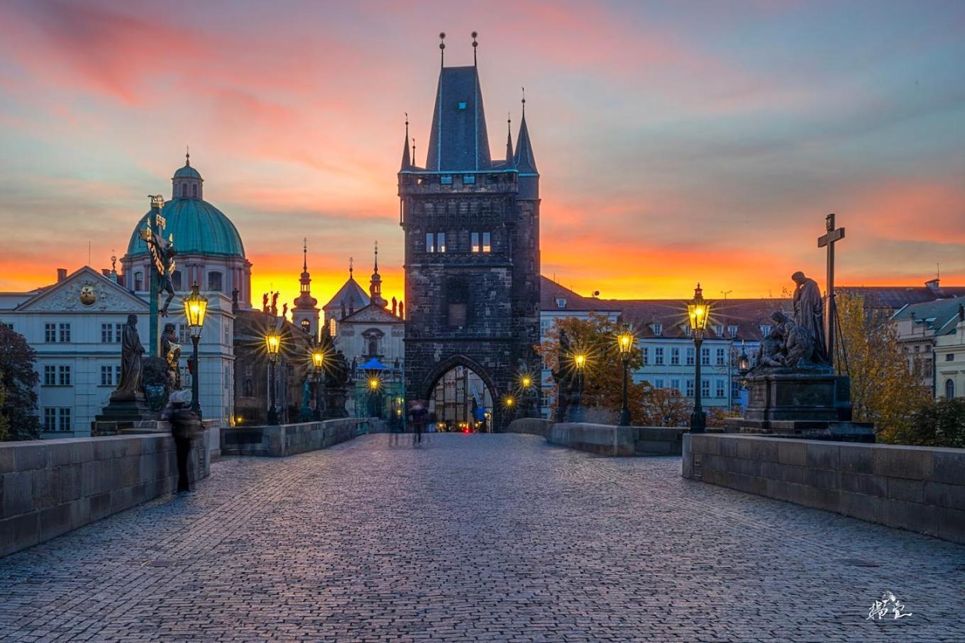 Daire Lyly - Modern Apartment, Free Parking, Near The Metro Prag