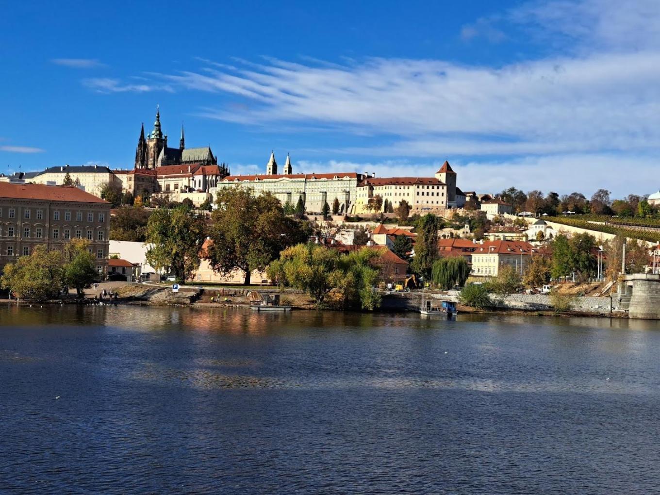 Lyly - Modern Apartment, Free Parking, Near The Metro Prague