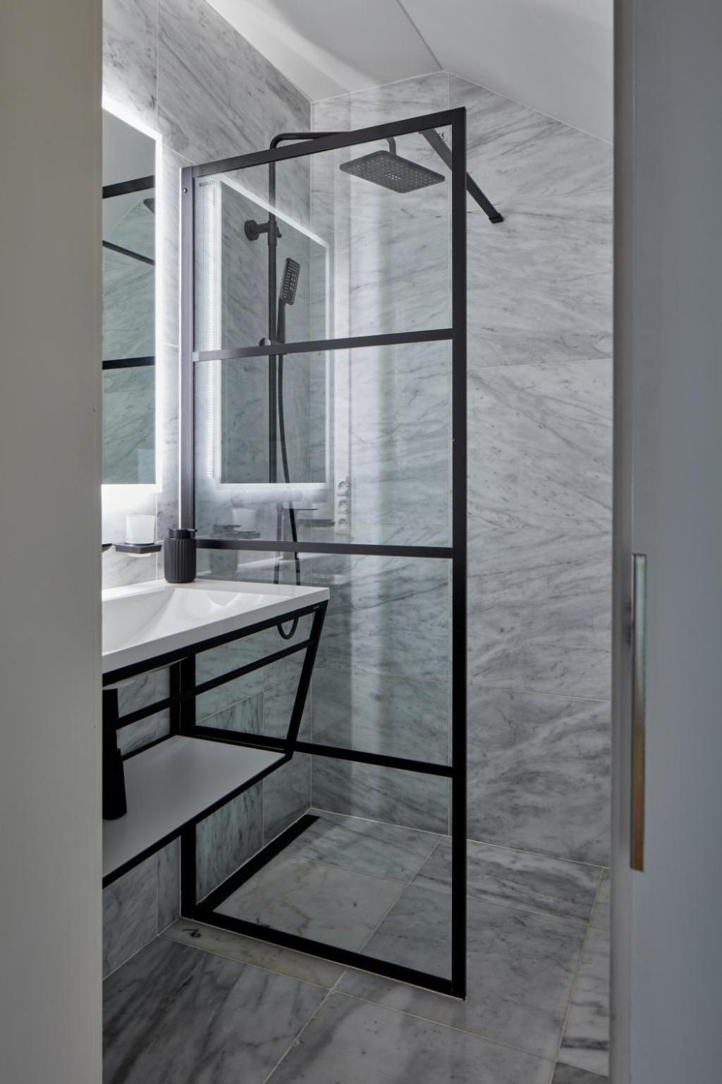 Days Apartment *