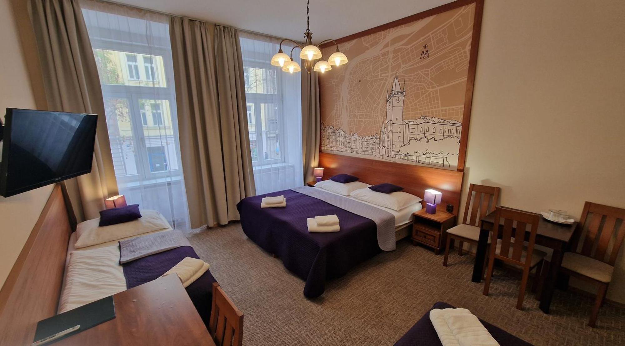 Aaron 3* Prague