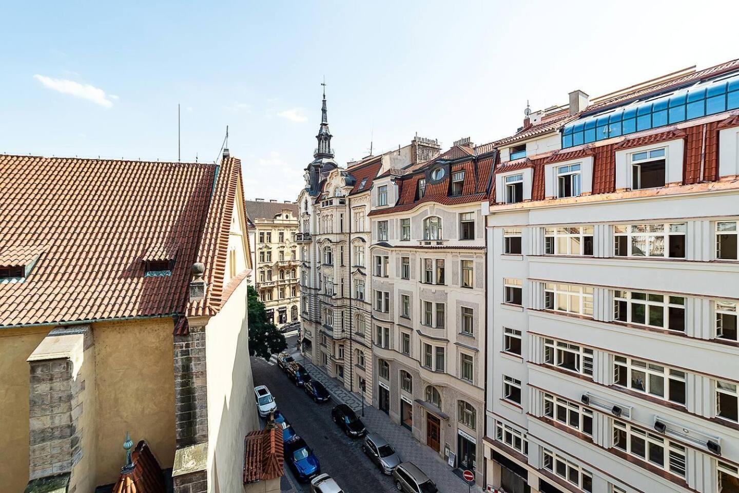 Elegant Old Town With Balcony With Free Garage * Prague