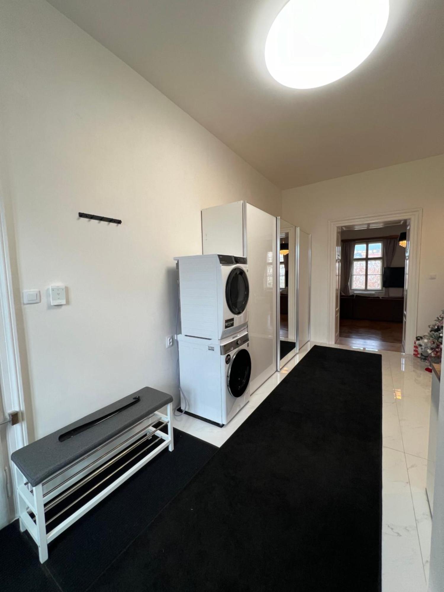 Daire Wenceslas Square 150 M2 *