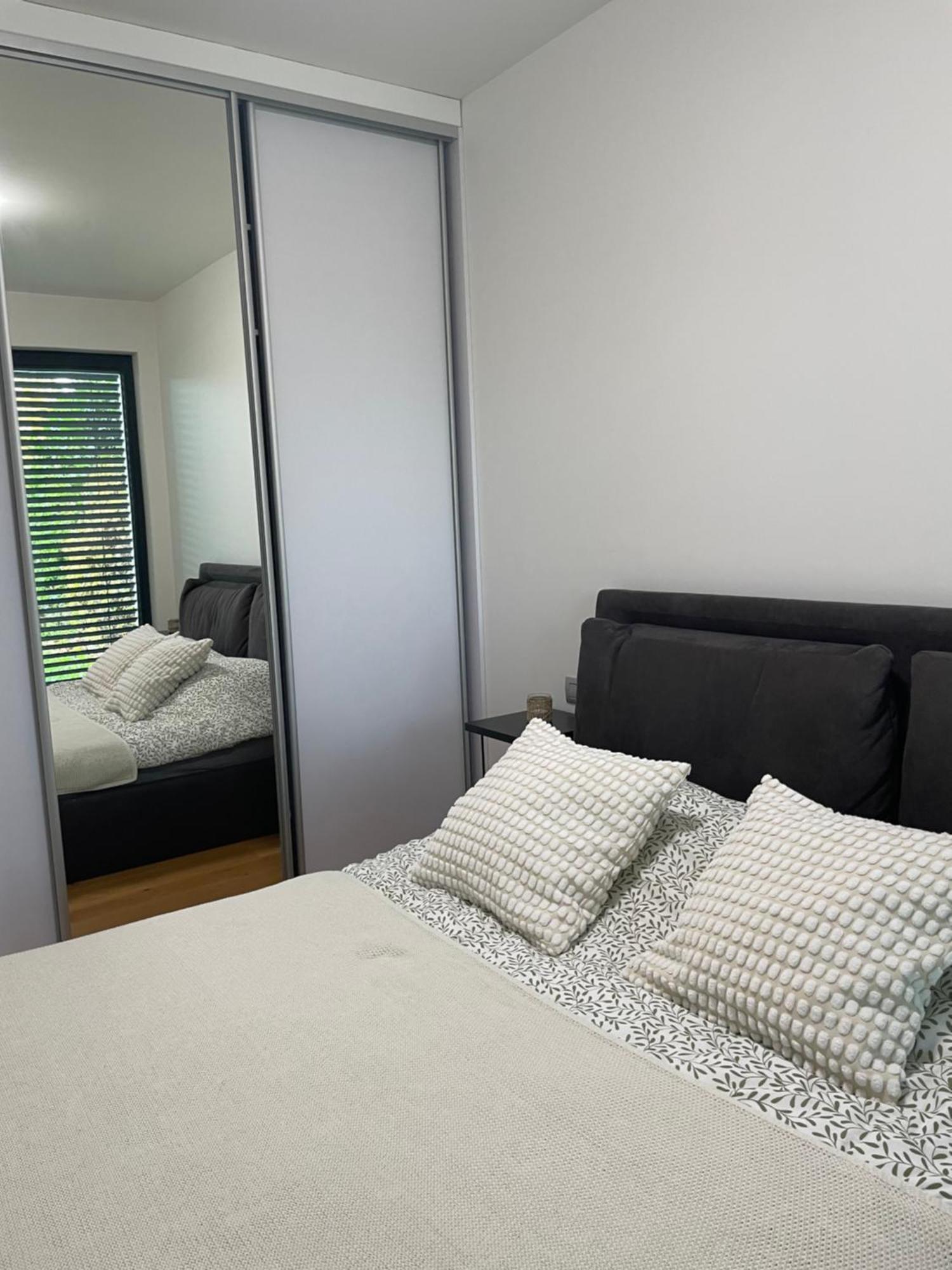 Serene & Private Garden Oasis Daire *