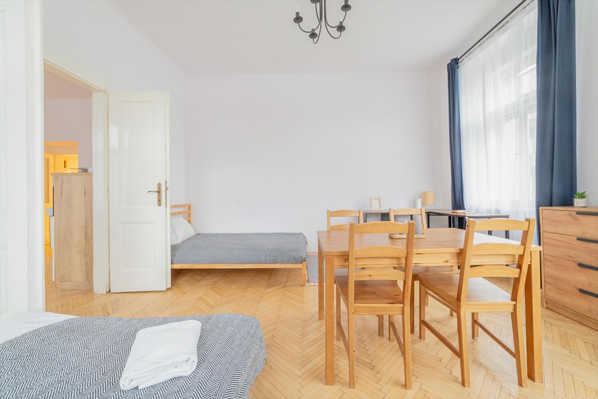 Authentic Czech Experience By Rentez Appartement Prague