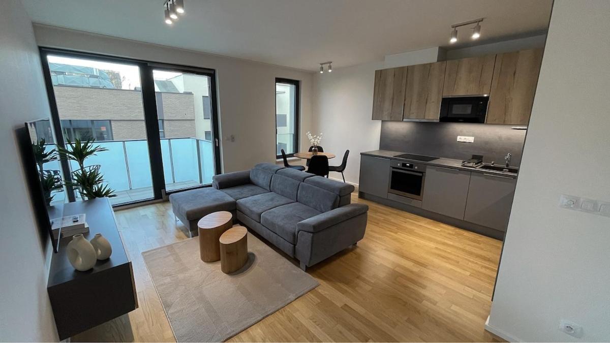 Modern Stylish With Private Garage Prague