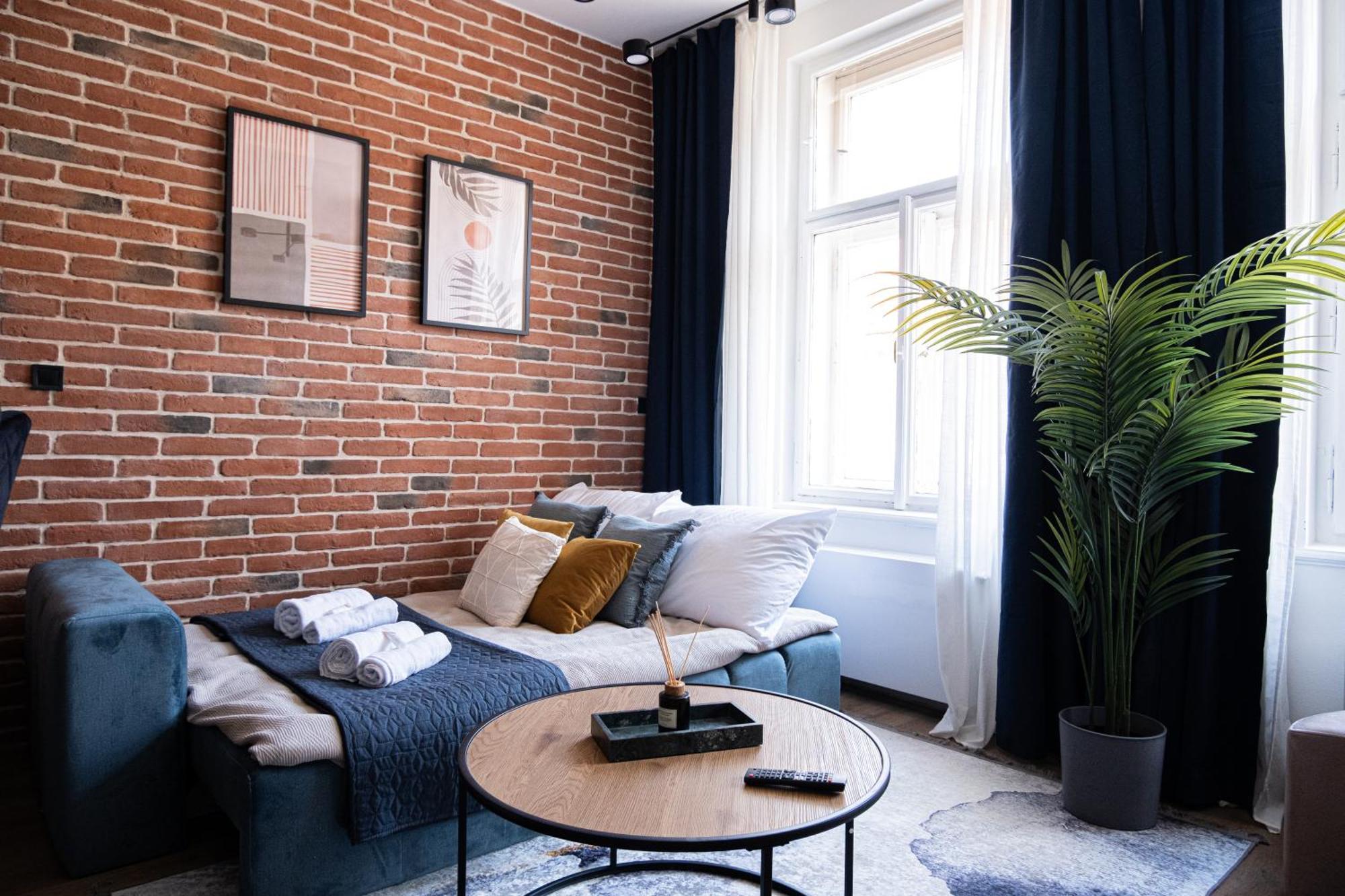 10 Minutes Charles Bridge Modern Apartment, Apartment