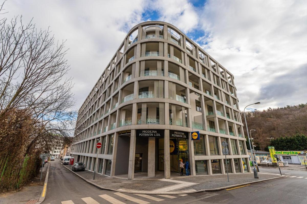12 Min Centrum, 200mb Wifi, Onsite Supermarket * Prague